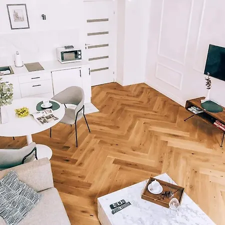 Charming Flat In The Old Town