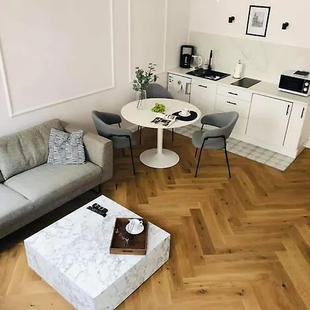 Charming Flat In The Old Town